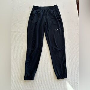 Nike Mens Small Black Running Dri-FIT Challenger Woven Wicking Joggers